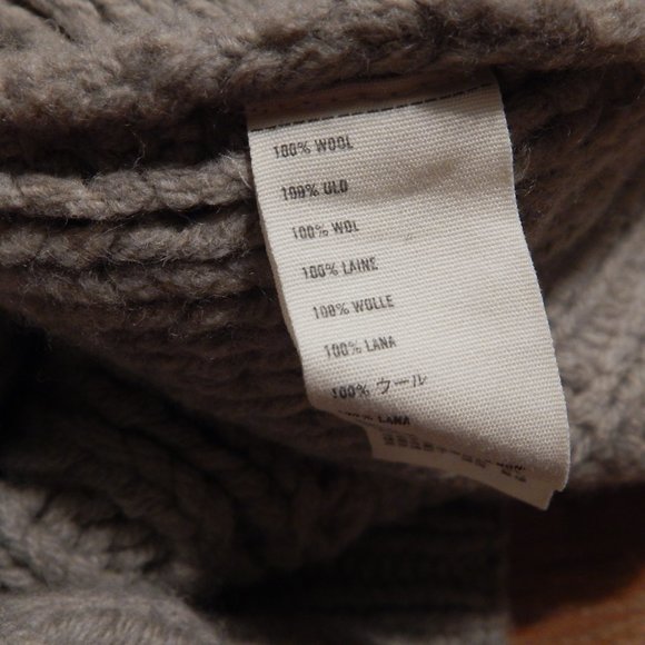 Abercrombie and Fitch 100% wool Fair Isle Nordic Icelandic vest size Medium - Picture 7 of 9